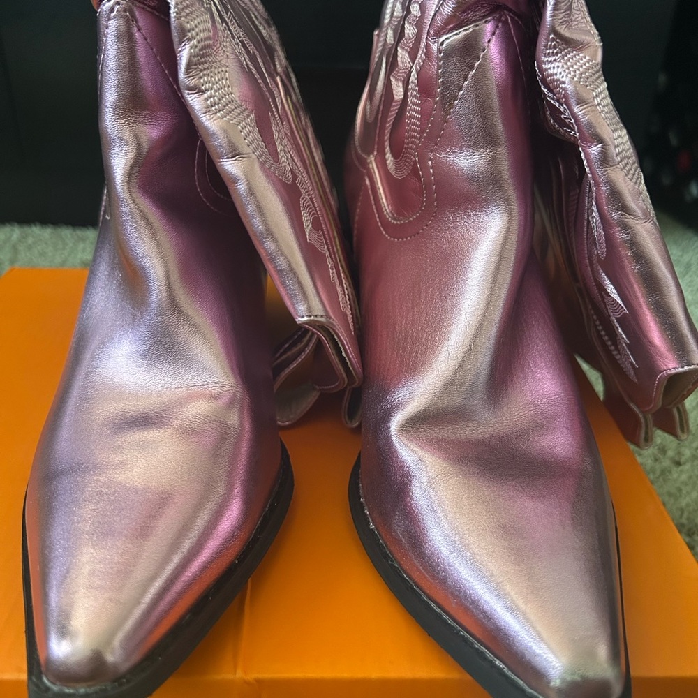 Metallic Pink Cowboy Boots